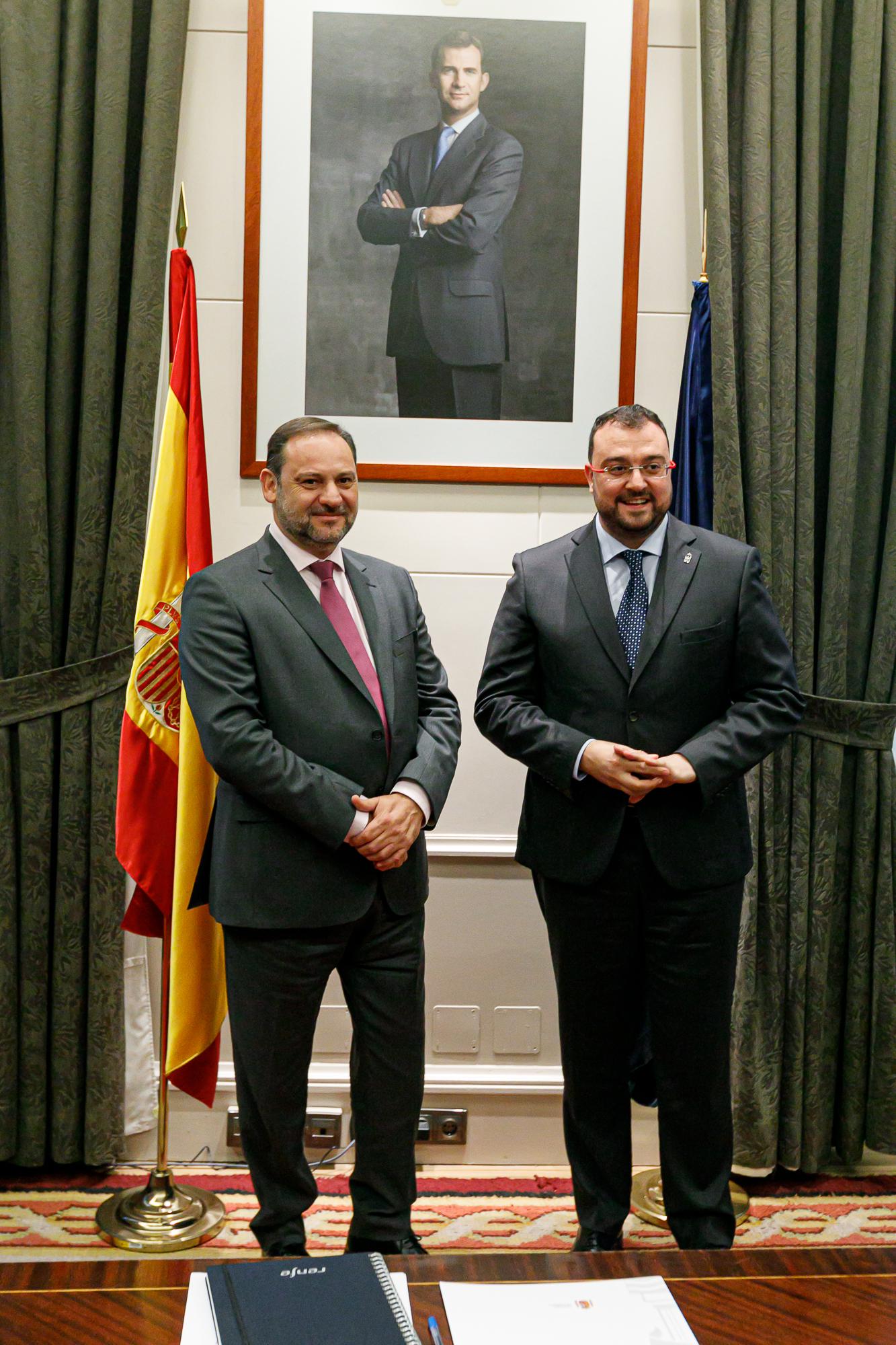 Imagen noticia: El ministro de Fomento con el presidente del Principado de Asturias - Ministerio de Fomento.